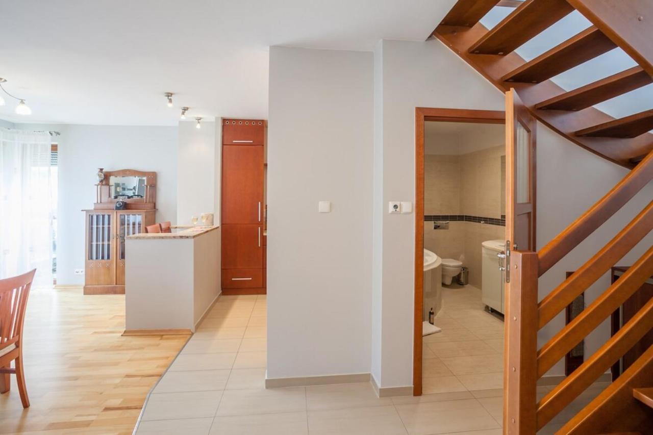 Rent Like - Wiwulskiego 26 *